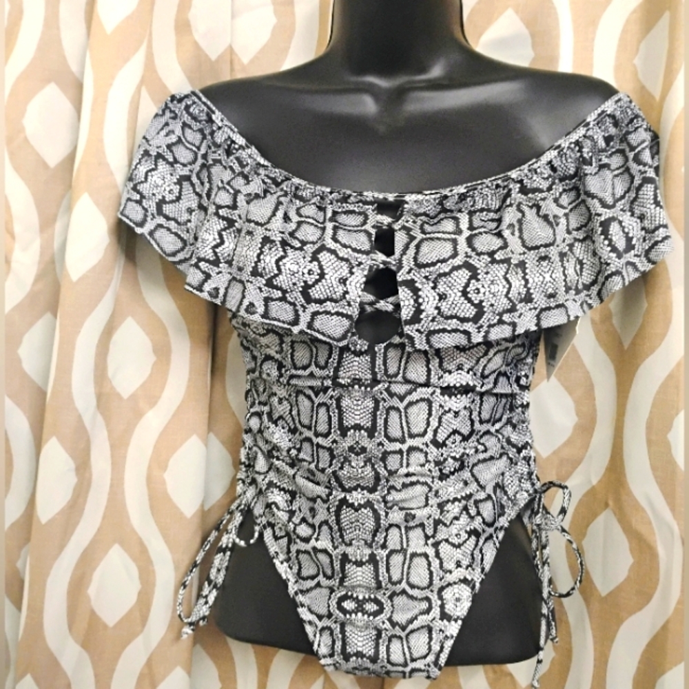 YMI Black and White Snakeskin Off-Shoulder Swimsuit
